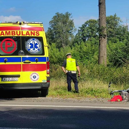 Groźny incydent na trasie wyjazdowej z Ostrołęki. W akcji służby ratunkowe [ZDJĘCIA]