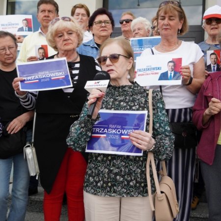 Jasna deklaracja seniorów z Ostrołęki. Poparli jednego z kandydatów w II turze wyborów [WIDEO, ZDJĘCIA]