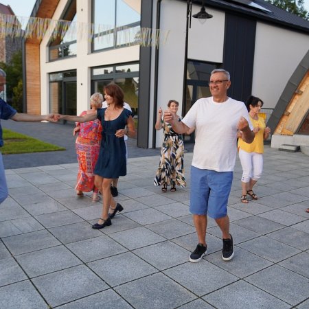 Potańcówka jak dawniej: Troszyn bawił się przy muzyce na żywo [WIDEO, ZDJĘCIA]