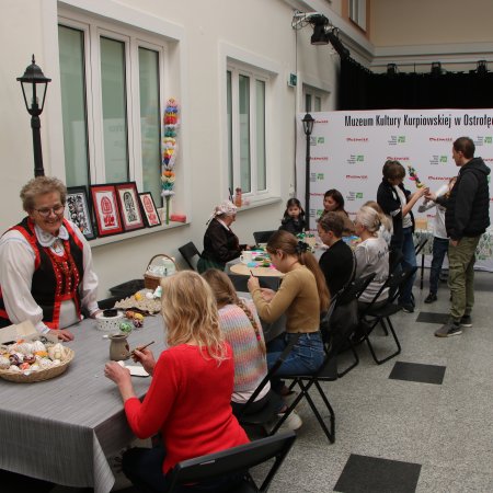 Warsztaty wielkanocne w Muzeum Kultury Kurpiowskiej [ZDJĘCIA]