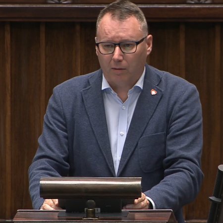 Poseł Mariusz Popielarz o incydencie z dronami: „Państwo działa. Uważajcie na dezinformację”
