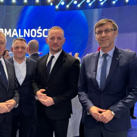 Poseł i wicestarosta na konferencji programowej Nawrockiego. Kandydat na prezydenta przyjedzie do Ostrołęki?