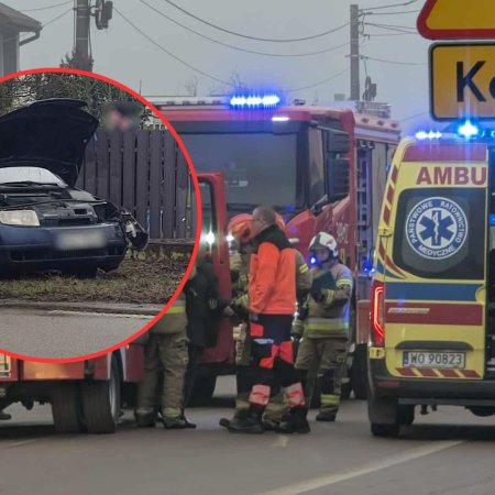 Kolizja w Łęgu Przedmiejskim. Samochód uderzył w ogrodzenie posesji [ZDJĘCIA]