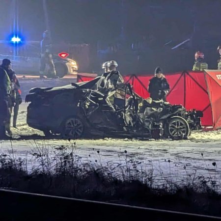 Tragedia na przejeździe kolejowym w Susku Nowym. Dwie osoby zginęły w zderzeniu z pociągiem [WIDEO, ZDJĘCIA]