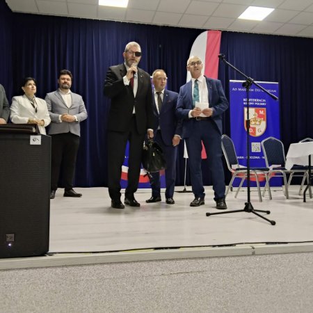Ostrołęka. Ugrupowanie Grzegorza Brauna pisze do ratusza po decyzji rady miasta