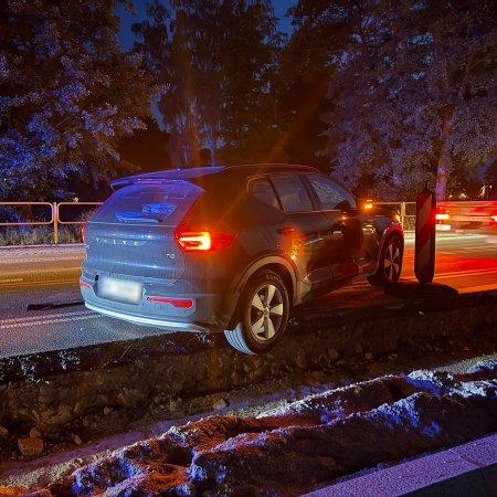 Kierowca jechał pod prąd. Groźna kolizja na remontowanej ul. Stacha Konwy! [ZDJĘCIA]