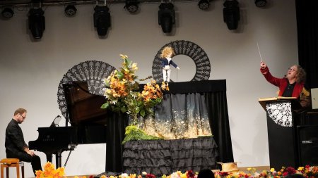 Magiczna lekcja klasyki dla najmłodszych. W Lelisie odbył się koncert edukacyjny „Frycek i muzyczne drzewo”! [ZDJĘCIA, WIDEO]