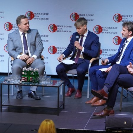Międzypokoleniowy Piknik Przedsiębiorczości w Ostrołęce. Rozmawiali o biznesie, samorządzie i rozwoju regionu [WIDEO, ZDJĘCIA]