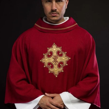 Kolory liturgii w szatach kapłańskich: co oznaczają i kiedy je stosować?