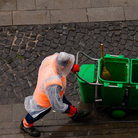 Kara ograniczenia wolności w praktyce. Skazani porządkowali Ostrołękę