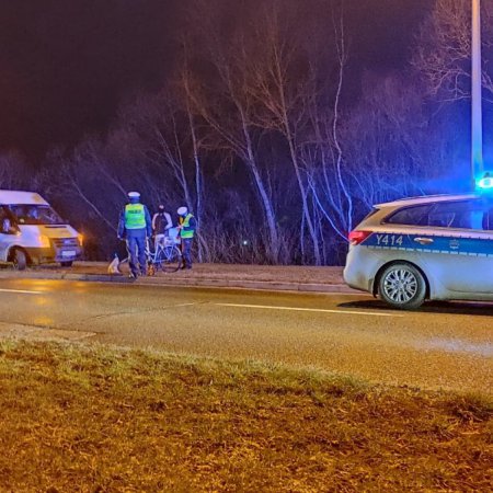 Wypadek na alei Jana Pawła II. Sprawcą – rowerzysta [ZDJĘCIA]