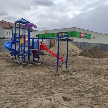 Modernizacja placu zabaw na osiedlu Łęczysk [ZDJĘCIA]