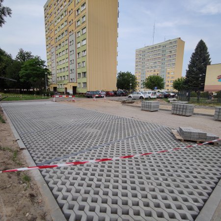 W centrum miasta powstają kolejne miejsca parkingowe [ZDJĘCIA]