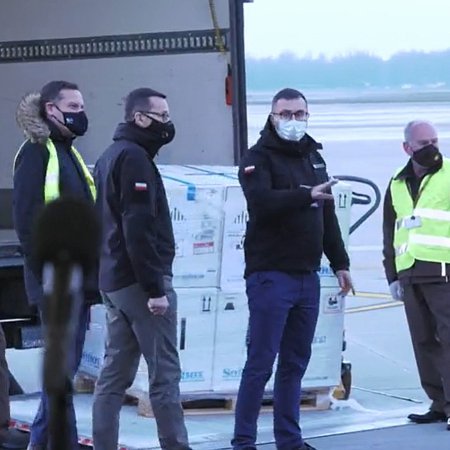 300 tys. dawek szczepionki przeciw Covid-19 trafiło dziś do Polski [WIDEO]