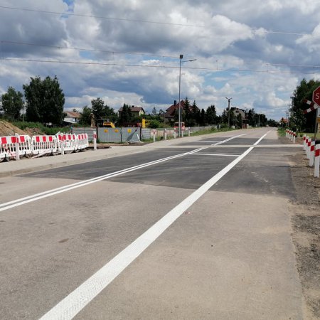 Przejazd kolejowy w Ławach już po przebudowie [ZDJĘCIA]