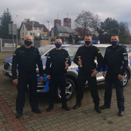 Policjanci z Ostrołęki umieją się bić