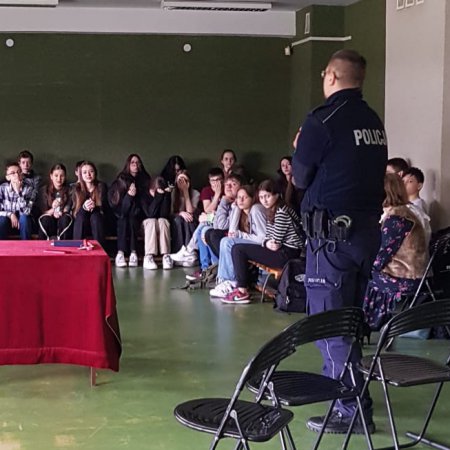 Policyjna debata z uczniami. Także o agresji i przemocy