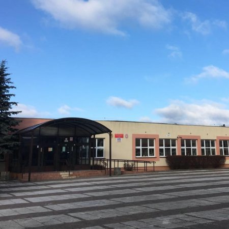 Policjanci sprawdzili bezpieczeństwo w rejonie szkolnych dróg