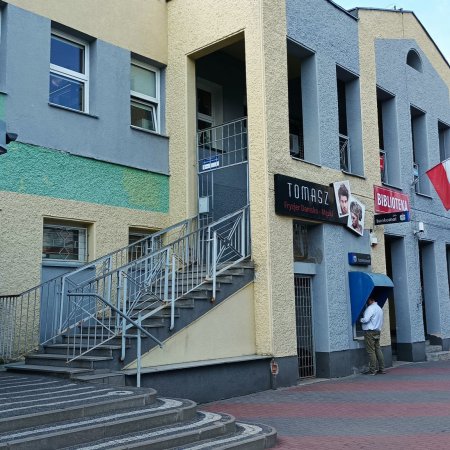 Interwencja Czytelnika. Kłopotliwy dostęp do placówki pocztowej i biblioteki na osiedlu Centrum