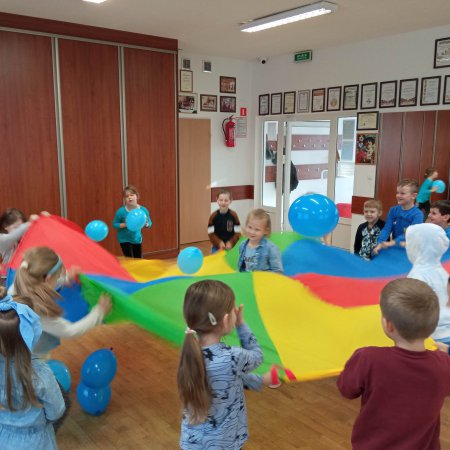 Uczniowie z Zawad świętowali Międzynarodowy Dzień Praw Dziecka wspólnie z UNICEF [ZDJĘCIA]