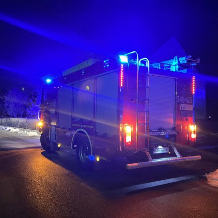 Pożar w Łazach: Zagrożenie w niedrożnym kominie