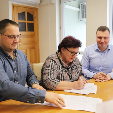 "Nastąpiła historyczna chwila!" - ogłosił prezydent. Miasto nabyło działki pod ważną inwestycję