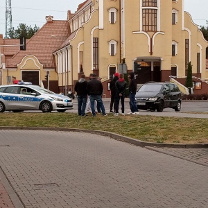 Zderzenie opla z motocyklem „elką” przy kościele św. Franciszka [ZDJĘCIA]