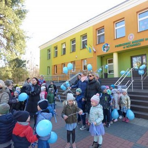 Światowy Dzień Świadomości Autyzmu w ostrołęckiej „piątce” [ZDJĘCIA]