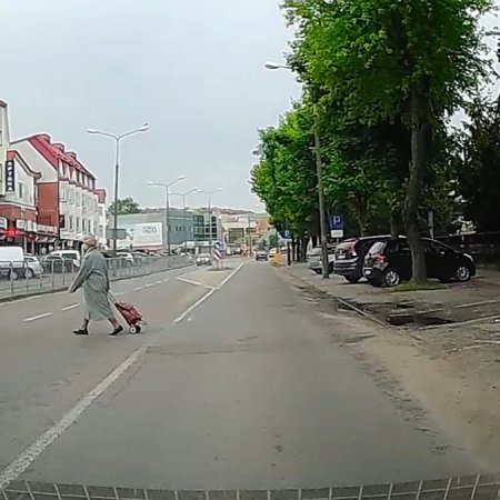 Gdy do przejścia jest za daleko, ale lubisz ryzyko [WIDEO CZYTELNIKA]