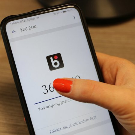 Oszustwo na BLIK: mieszkanka powiatu ostrołęckiego straciła 25 tysięcy złotych!