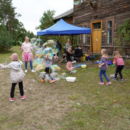 Profilaktyka i wspólna zabawa. Festyn Rodzinny w Kobylinie [ZDJĘCIA]