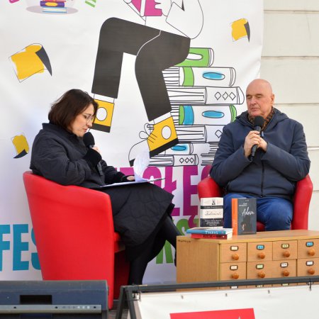 Cezary Harasimowicz gościem drugiego dnia Ostrołęckiego Festiwalu Książki [ZDJĘCIA, WIDEO]
