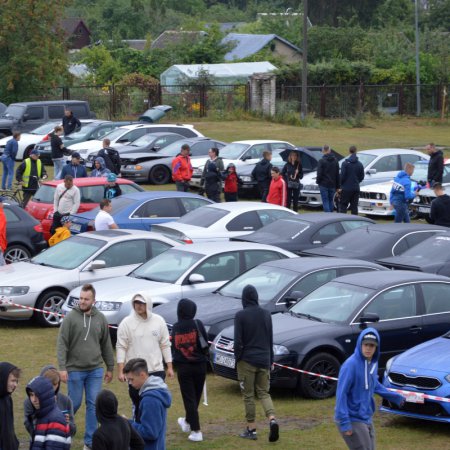 Święto Motoryzacji w Ostrołęce. Zlot na stadionie miejskim [WIDEO, ZDJĘCIA]