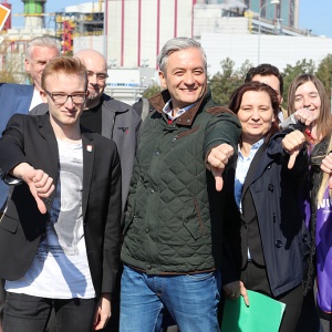 Robert Biedroń w Ostrołęce. "Tego typu polityka nie może być kontynuowana" [ZDJĘCIA, WIDEO]