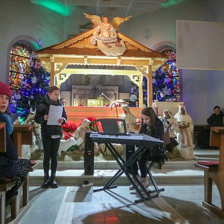 Koncert kolęd w kościele św. Wojciecha. Wystąpiły dzieci ze szkół SIGiE [WIDEO, ZDJĘCIA]