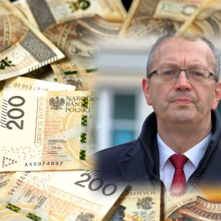 Nagrody dla wiceprezydenta Ostrołęki. Średnio... ponad 2600 złotych miesięcznie