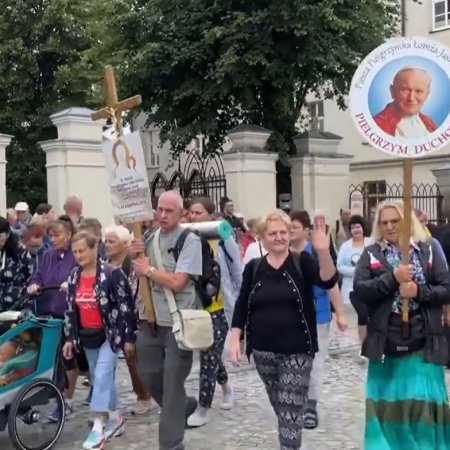 Pielgrzymka na Jasną Górę 2022. Pątnicy już w drodze [WIDEO]