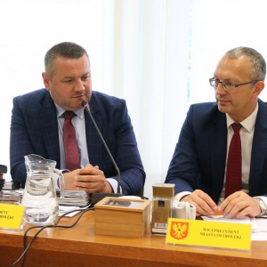 Ostry ton na obradach Komisji Oświaty. Prezydent do nauczyciela: "Podpadł pan po prostu"