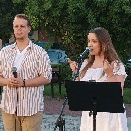 ArtCzwARTek na placu Bema. Agata Salitra i Kamil Załuska. "Zamknięci w portretach" [WIDEO, ZDJĘCIA]
