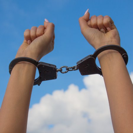 Policjanci z Ostrołęki zatrzymali poszukiwaną kobietę. Była w Grójcu