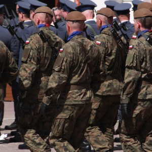 Strażacy i żołnierze - bohaterowie trudnych dni. Pierwszy front walki z koronawirusem