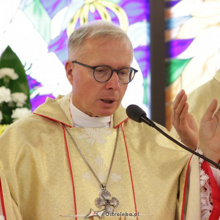 Biskup wydał ważny dekret. Chodzi o jedzenie mięsa w piątek